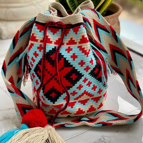 Handmade Mochila Wayuu bag main image 9